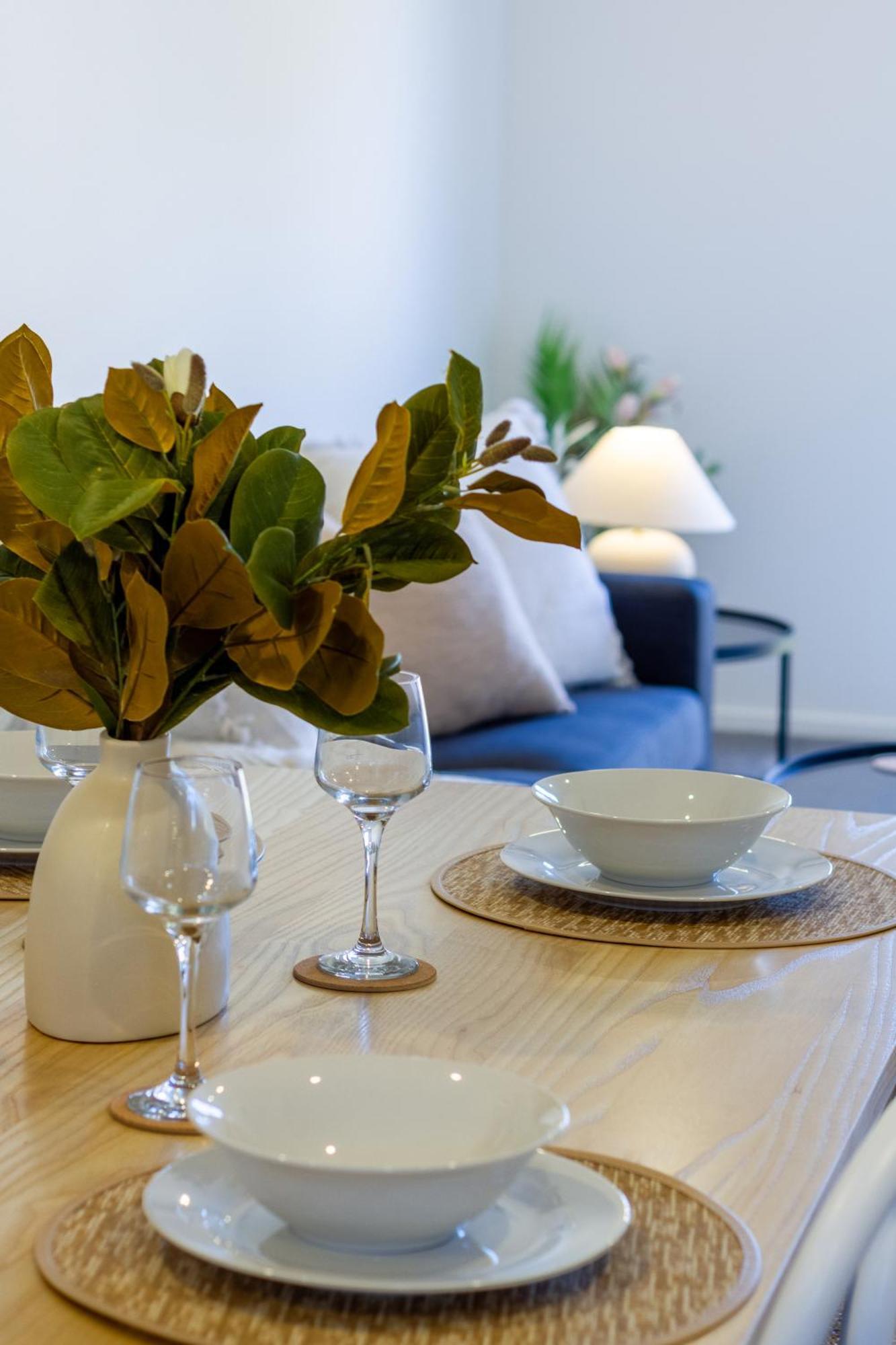Chic 2-Bed Gem: Trust Arena Proximity - West Akl Appartement Auckland Buitenkant foto