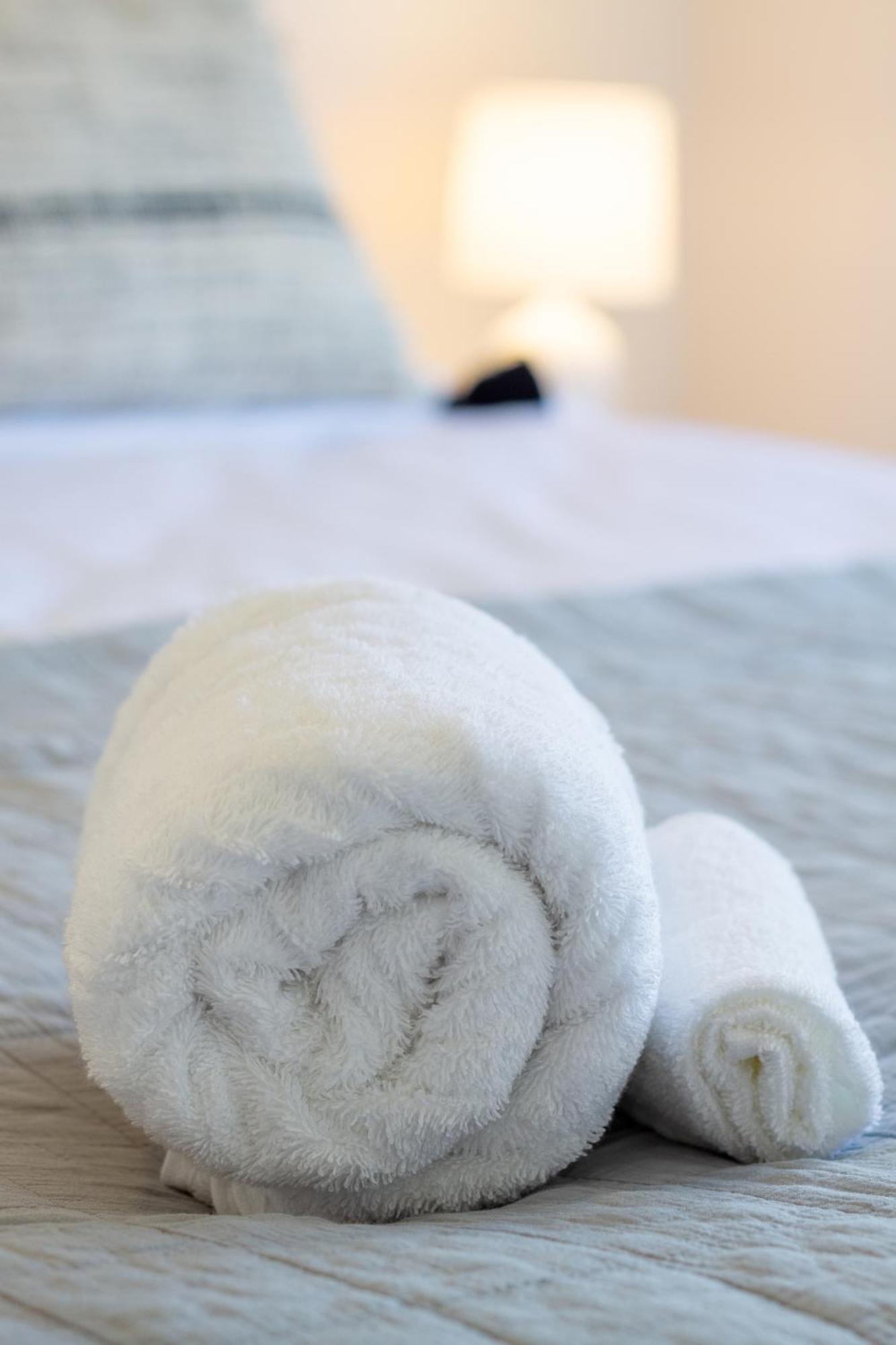 Chic 2-Bed Gem: Trust Arena Proximity - West Akl Appartement Auckland Buitenkant foto